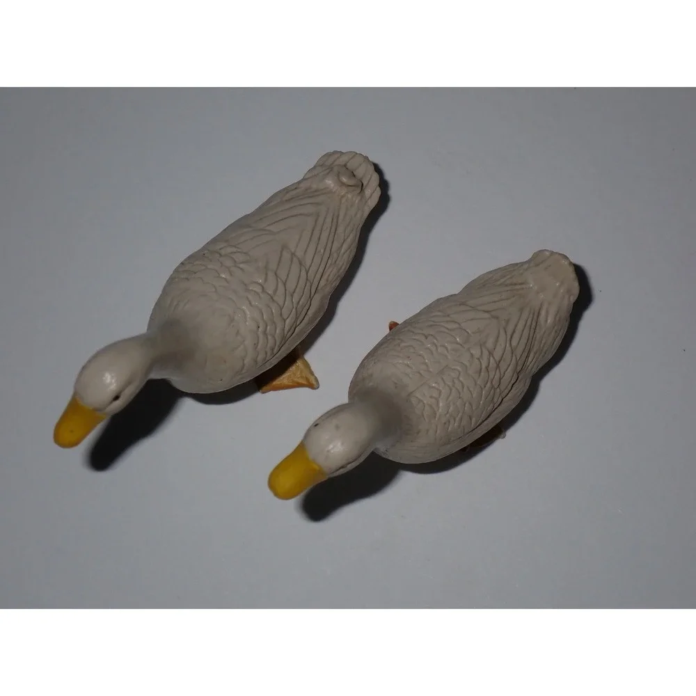 Funrise vintage Toy Duck Figures White Farm Animal Plastic Set of 2 OS
